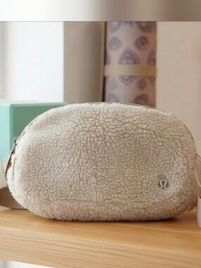 Lululemon Fleece Everywhere Belt Bag 1L Sherpa Cream Ivory